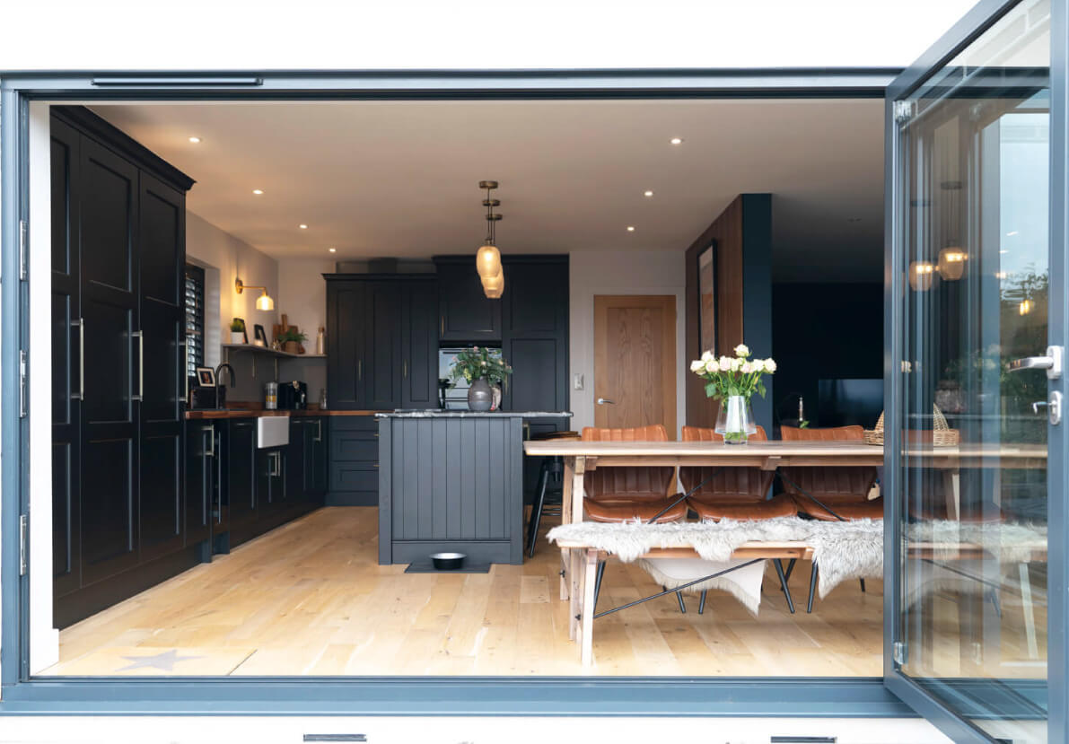 Ultimate Guide to Bespoke Kitchen Layouts | Roman Kitchens
